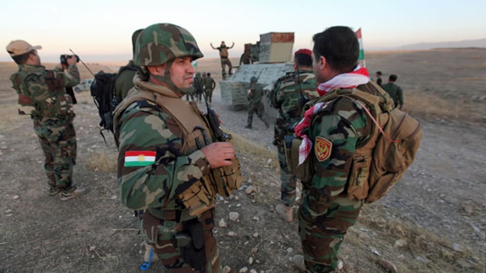 Kurdische Peshmerga-Kämpfer auf dem Weg nach Mossul.