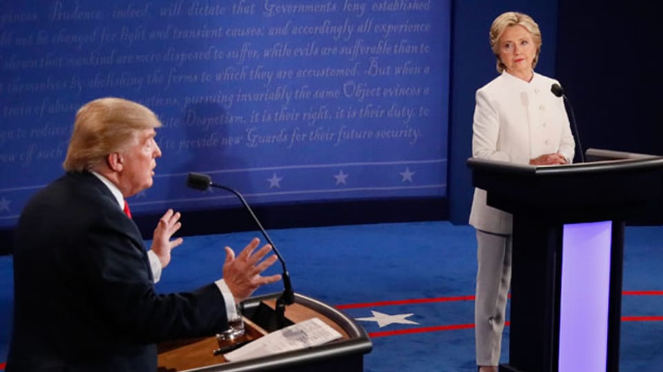 Donald Trump (links) und Hillary Clinton während der TV-Debatte am 19. Oktober 2016.