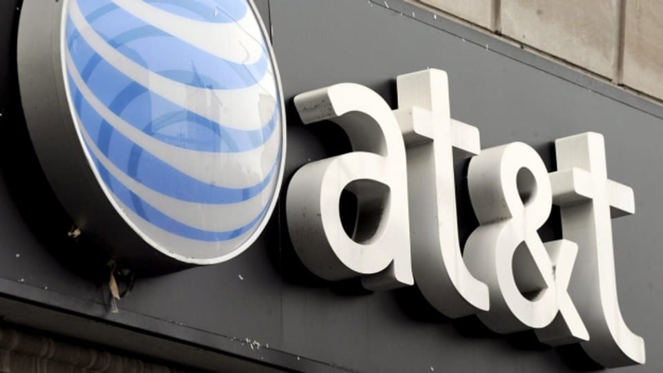 Der Telekon-Riese AT&T will nicht nur Telefonverbindungen anbieten, sondern auch Fernsehserien und Nachrichten.