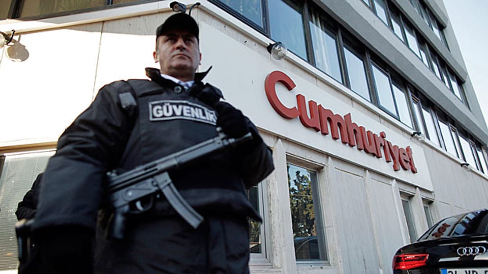 Unhaufhaltsame Repression: Der türkische Präsident Erdogan macht auch eine der letzten kritischen Stimmen – die Zeitung «Cumhuriyet» – mundtot.