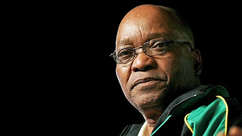 Ein neuer Bericht leuchtet in die dunklen Ecken von Jacob Zumas Korruption, tausende fordern seinen Rücktritt.