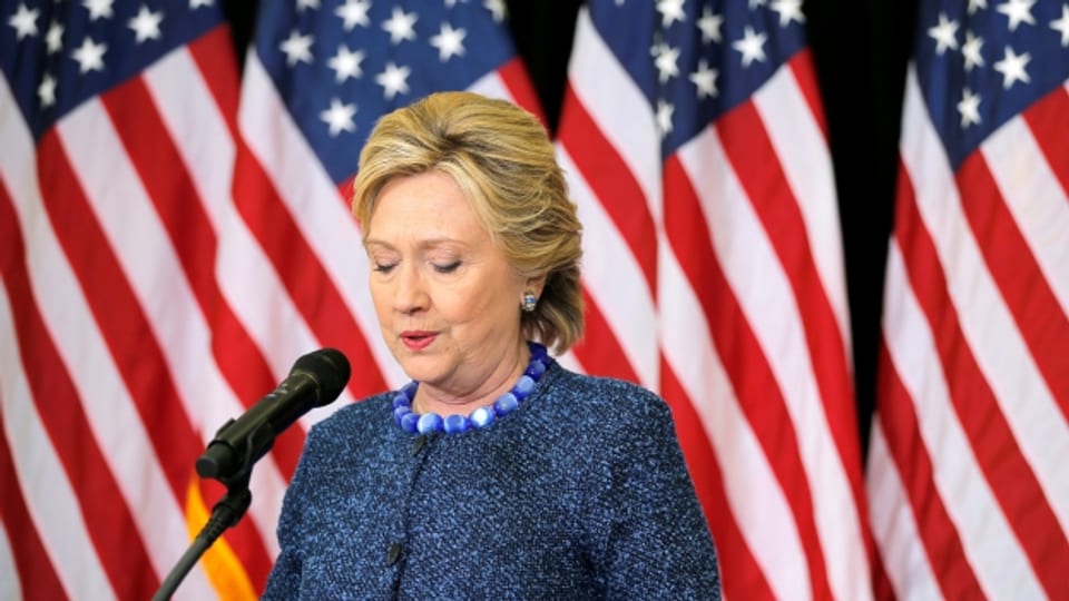 Spricht am liebsten überhaupt nicht mehr über das Thema E-Mails: Hillary Clinton.