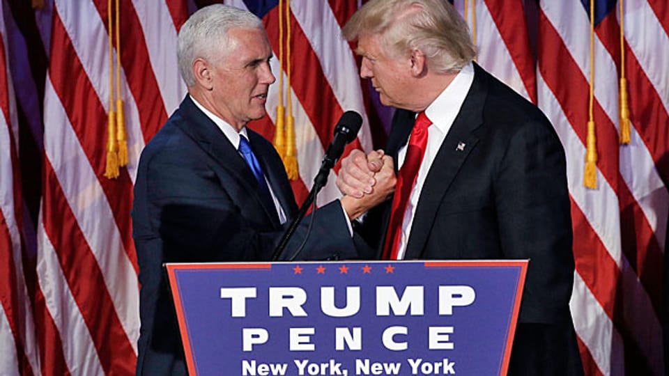 «Die Kampagne ist vorbei, unsere Bewegung steht am Anfang», sagt Sieger Donald Trump, auf dem Bild mit seinem Vize Mike Pence.