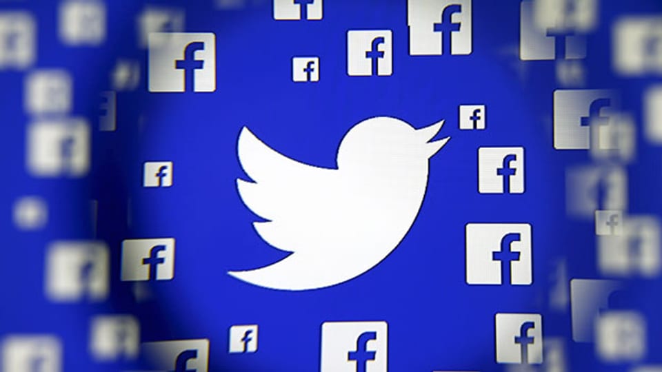 Die Logos von Facebook und Twitter: Falschmeldungen die auf den Sozialen Medien verbreitet werden erhalten mehr Aufmerksamkeit als die herkömmlichen Medien.