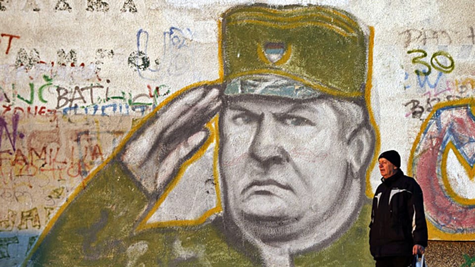 General Mladic wurde nicht angeklagt, weil er ein Serbe ist oder ein General. Ihm wird der Prozess gemacht weil er sich nachweislich schuldig gemacht hat an Völkermord und Verbrechen gegen die Menschlichkeit.