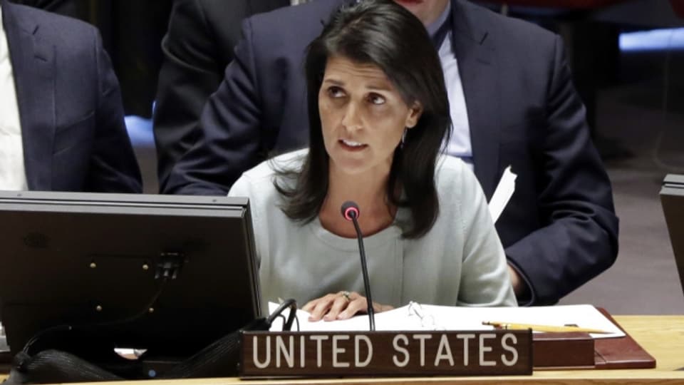 Die UNO-Botschafterin der USA, Nikki Haley, kritisiert Russland überraschend scharf im UNO-Sicherheitsrat.