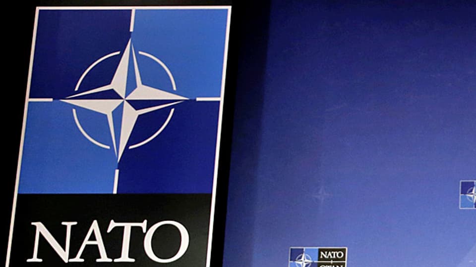 Auch innerhalb der NATO gibt es Überlegungen, statt das Zwei-Prozent-Ziel anzusteuern, dafür zu sorgen, dass mindestens 20 Prozent der Verteidigungsausgaben in operativ relevante Dinge wie neue Waffensysteme, Ausrüstung oder Forschung fliessen.