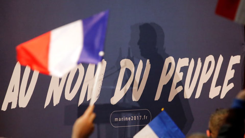 Frankreichs Politiker haben den Bezug zum Volk verloren, behauptet Marine Le Pen, die Chefin des «Front Nationale». Aber sie ist längst nicht die einzige, die für sich behauptet, dass sie im Namen des Volkes spricht. Die meisten anderen Präsidentschafts-Kandidaten tun dies auch.
