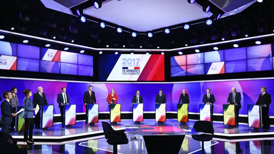 Die elf Kandidatinnen und Kandidaten für die französische Präsidentschaft an ihrem letzten Fernseh-Duell vom 20. April 2017.