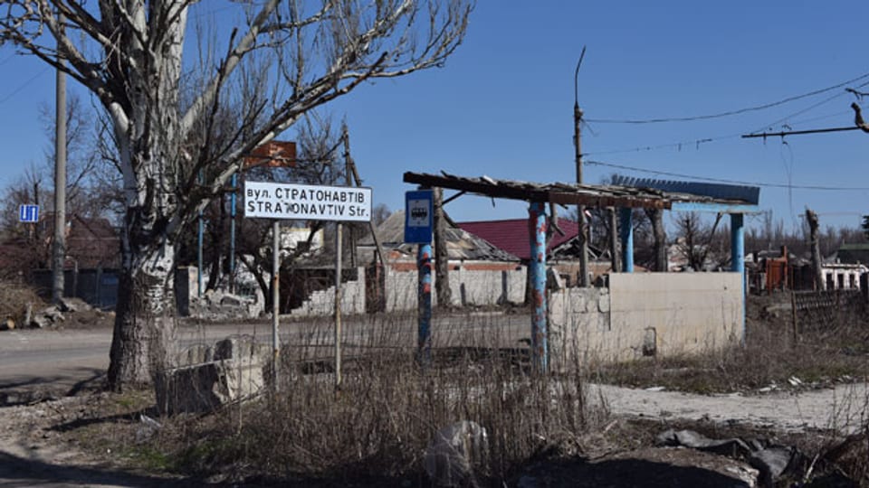 Der Krieg in der Ostukraine zeigt seine hässlichen Folgen vor allem am Stadtrand der Grossstadt Donezk.