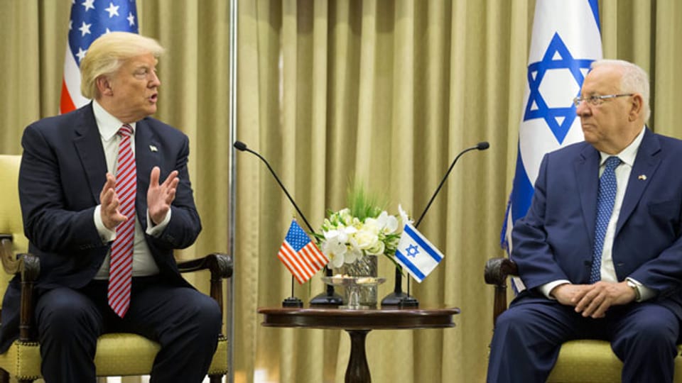 Der US-Präsident Donald Trump trifft sich mit dem israelischen Präsidenten Reuven Rivlin in Jerusalem.