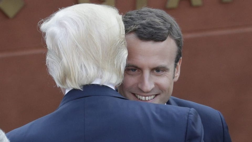 Präsidenten unter sich: Donald Trump begrüsst beim G7-Gipfel in Sizilien seinen französischen Amtskollegen Emmanuel Macron.