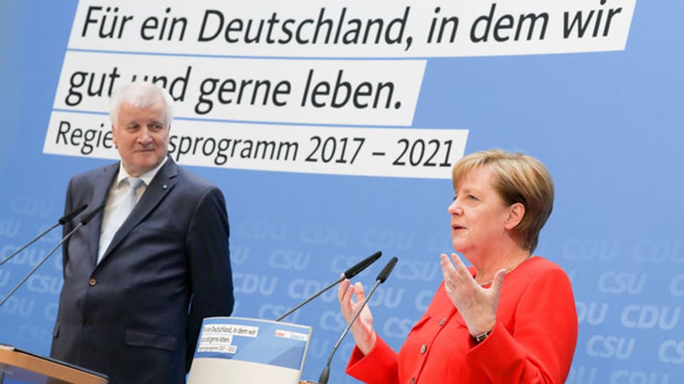  Bayerns Ministerpräsident Horst Seehofer (CSU) und Bundeskanzlerin Angela Merkel (CDU) .