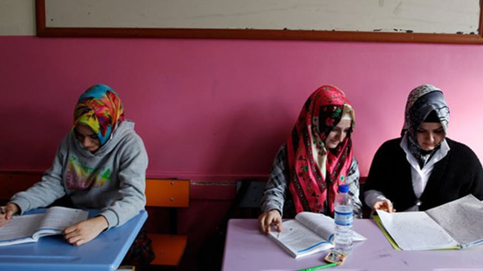 Das wichtigste Bildungsinstrument der AKP scheinen die religiösen Imam-Hatip-Schulen.