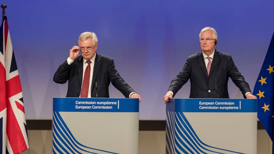 David Davis, britischer Staatssekretär (links) und Michel Barnier, EU-Chefverhandler.