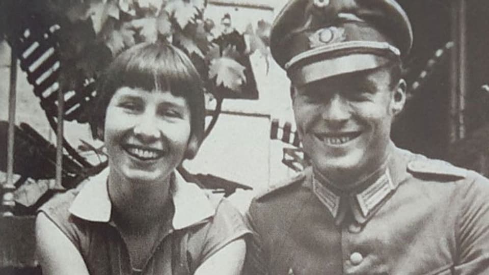 Die Stauffenbergs im Jahr ihrer Hochzeit (1933) – im gleichen Jahr kam Hitler an die Macht.