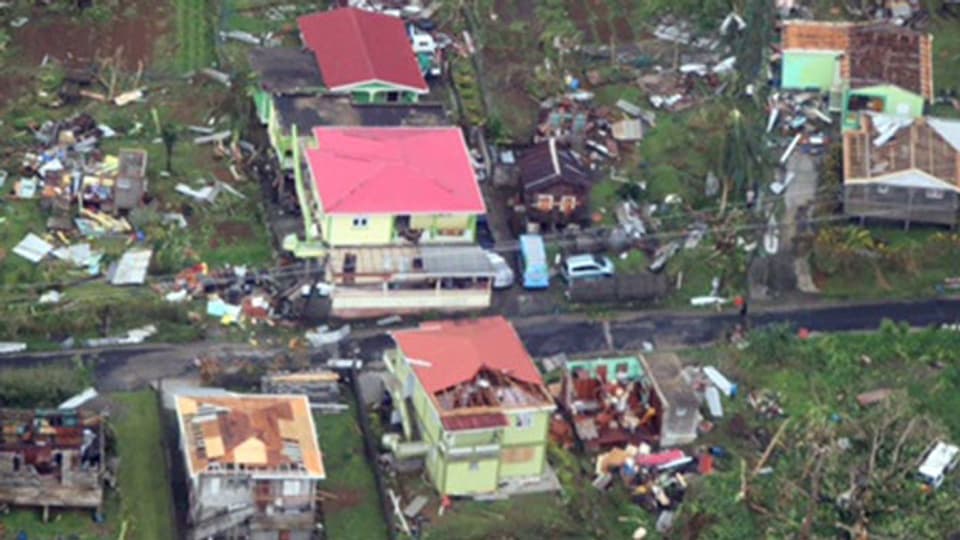 Zerstörte Häuser auf der Insel Dominica.