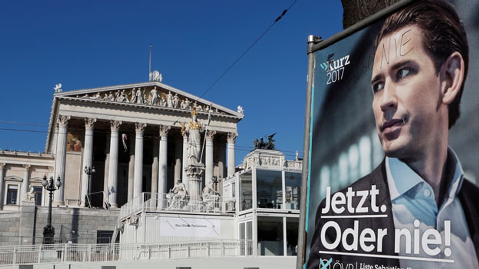 Wahlplakat mit dem Portrait des ÖVP-Spitzenkandidaten Sebastian Kurz.