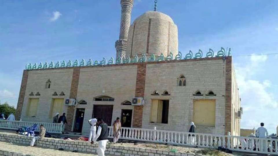 Sie hatten sich zum Freitagsgebet in einer Moschee versammelt. Gläubige auf der Sinai-Halbinsel.