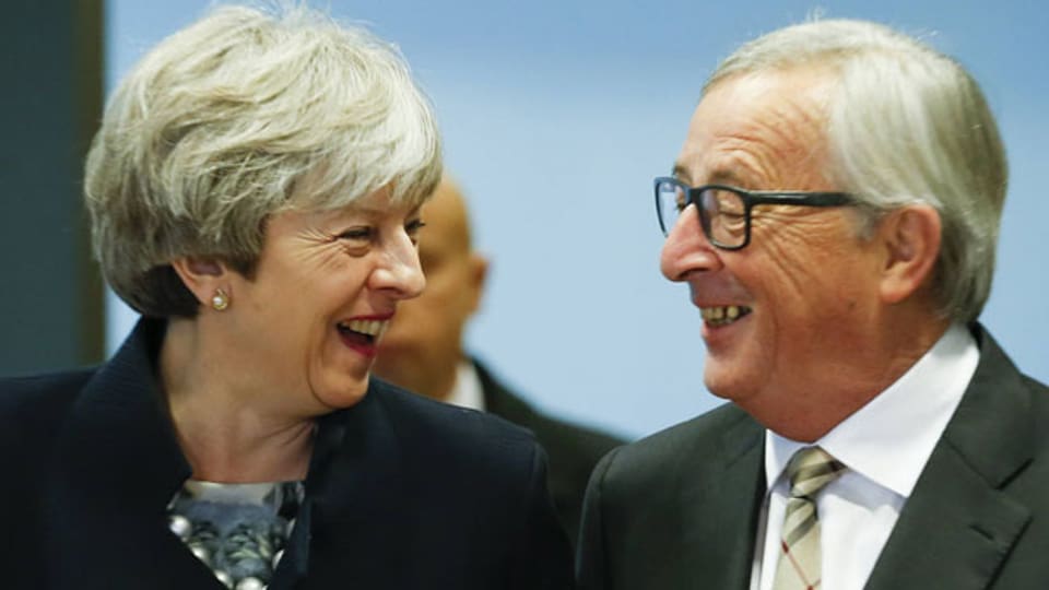 Grossbritanniens Premierministerin Theresa May und EU-Kommissionspräsident Jean-Claude Juncker.