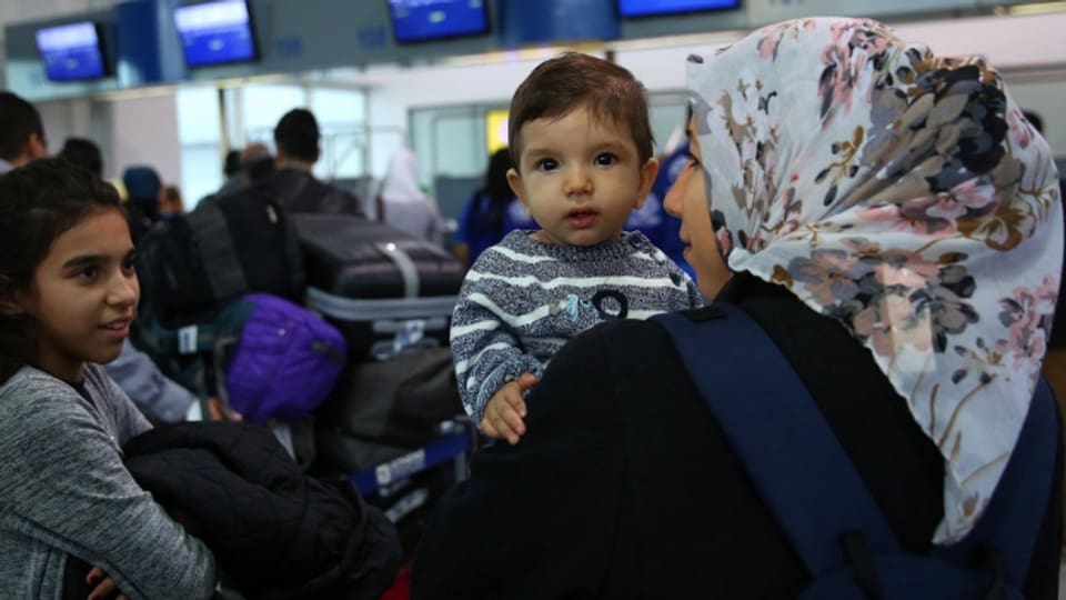 Eine syrische Familie darf von Griechenland nach Frankreich umziehen.