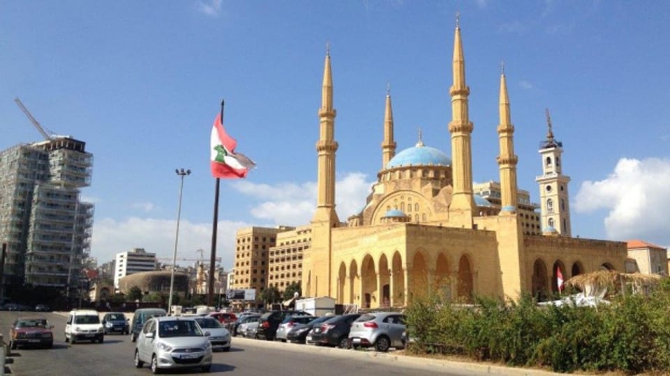 Aminmoschee mit Kirchturm der maronitischen Kathedrale im wiederaufgebauten Zentrum Beiruts.