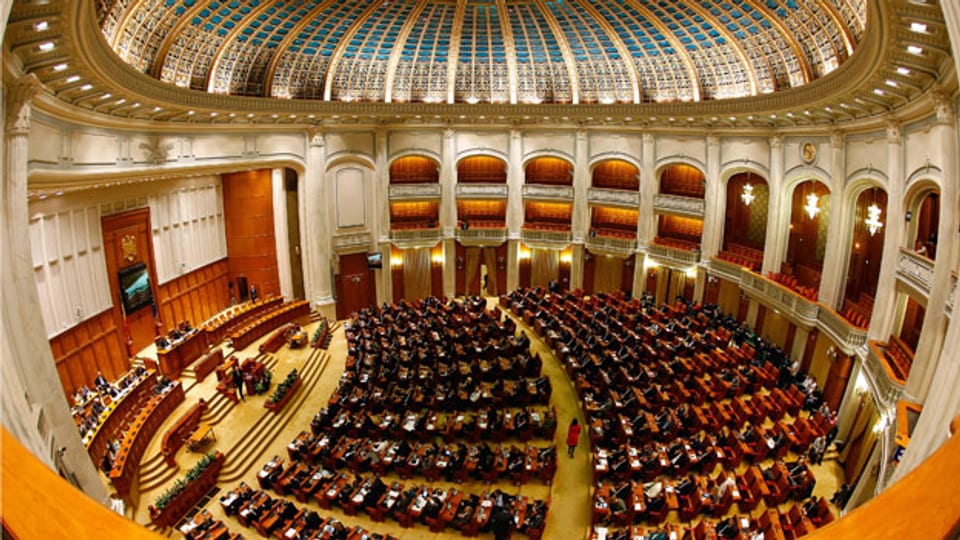 Das rumänische Parlament in Bukarest. Archivbild aus dem Jahr 2015.