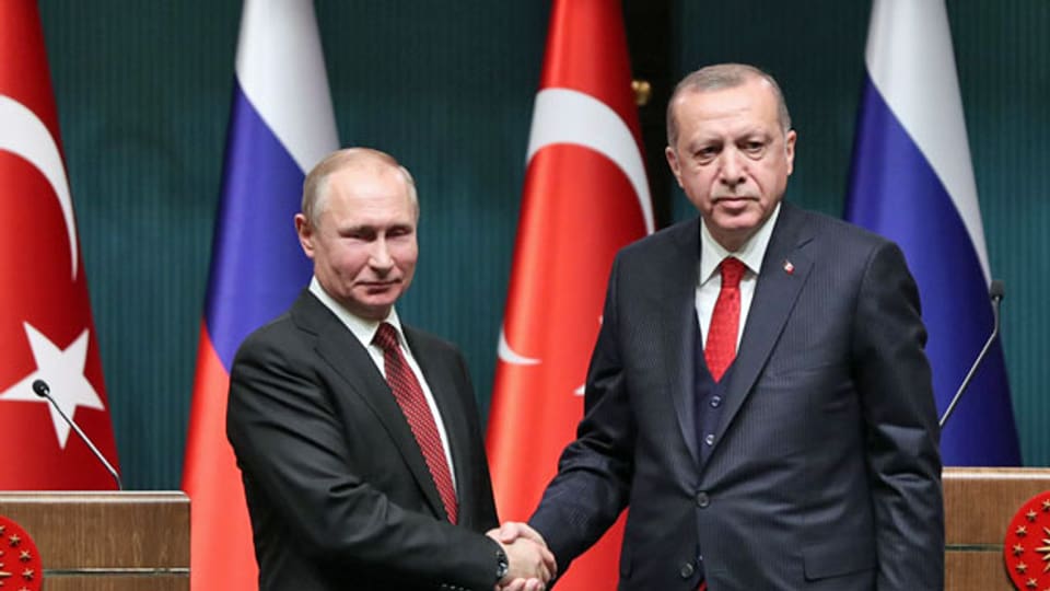 Gipfeltreffen in Ankara: Der türkische Präsident Recep Tayyip Erdogan (re) und sein russischer Amtskollege Vladimir Putin. Zu einem späteren Zeitpunkt wird noch der iranische Präsident Hassan Ruhuani dazustossen.
