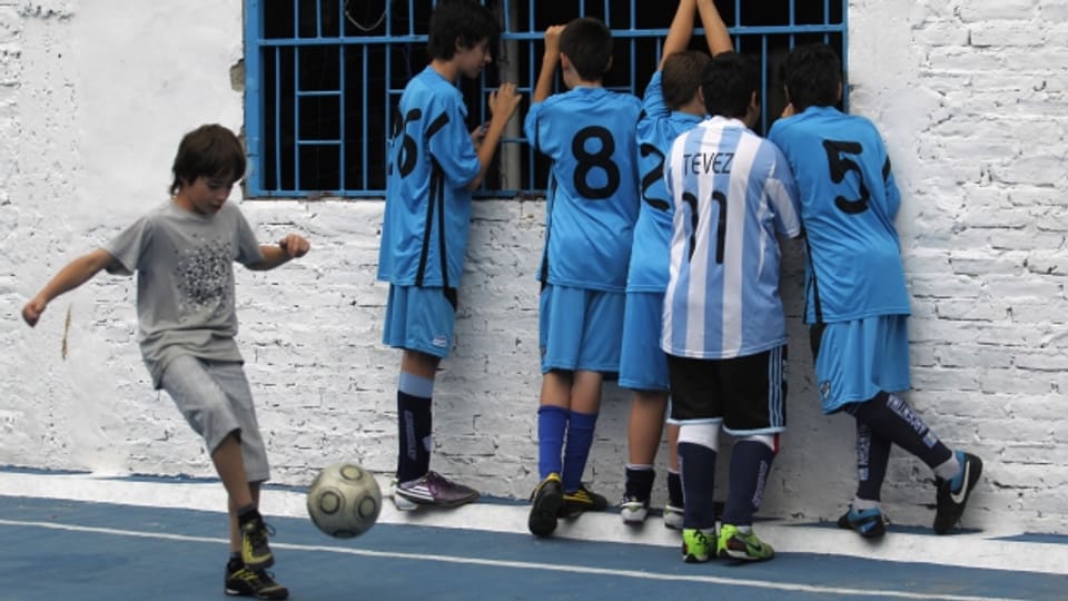 Profifussballer werden: für viele Buben in Argentinien der grosse Traum.