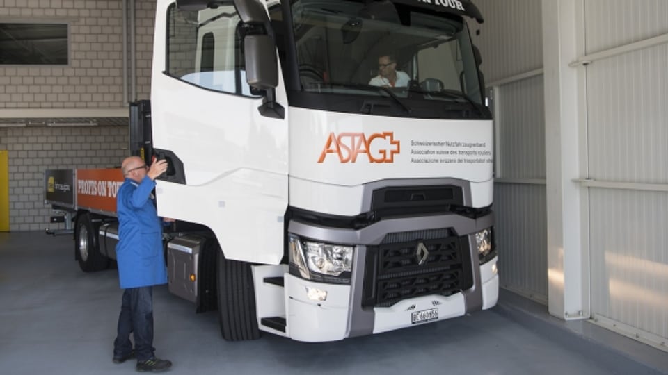 Der Bund möchte eine Teststrecke einrichten für autonom fahrende Lastwagen.
