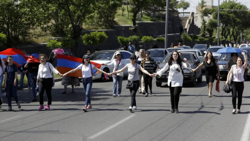 Demonstrationen in den Strassen von Armenien