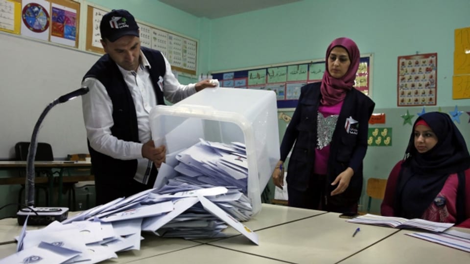 Der Libanon hat gewählt, doch die Wahlbeteiligung ist tief.