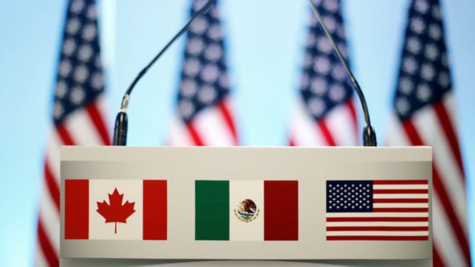 Die Flaggen von Kanada, Mexiko und den USA zu NAFTA-Gesprächen am 5. März 2018 in Mexiko Stadt.