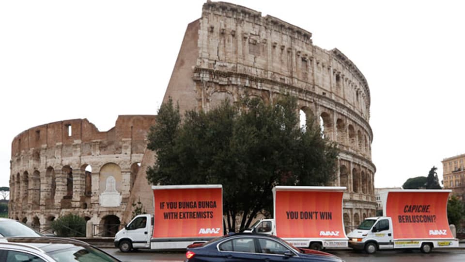 Wahlkampf vor dem Kolosseum in Rom.