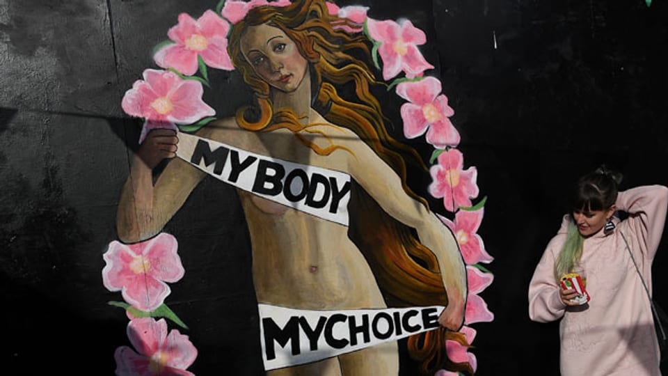 Ein Plakat der Befürworter von Schwangerschaftsabbrüchen in Dublin, Irland.