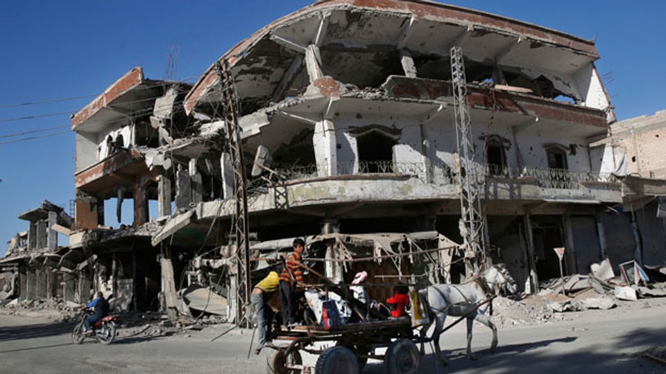 Zerstörtes Gebäude in Raqqa, Syrien.