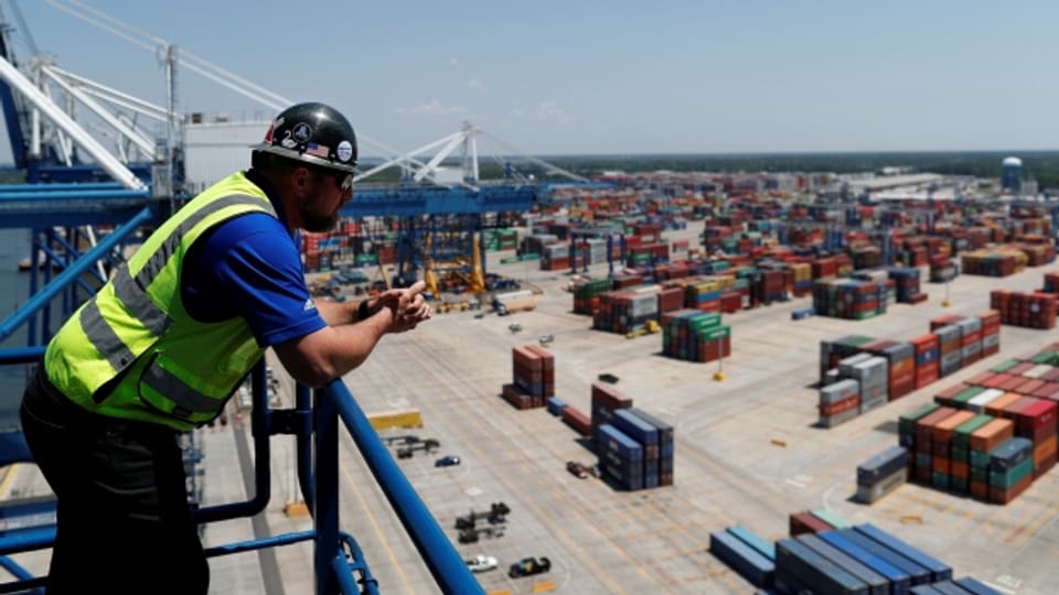 Importzölle auf chinesische Produkte: Blick in einen Containerhafen in South Carolina/USA.