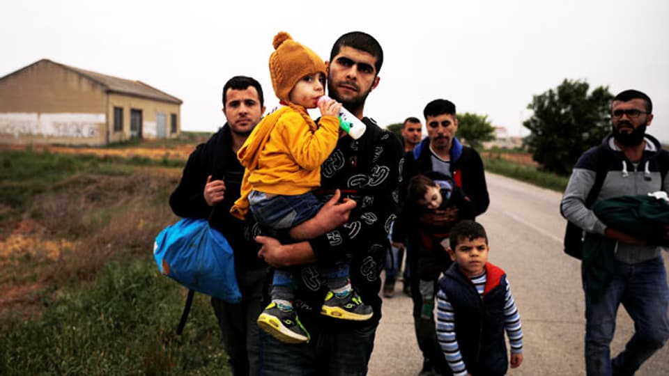 Syrische Flüchtlinge von Afrin an der Grenze zwischen Griechenland und der Türkei in Nea Vyssa, Griechenland.