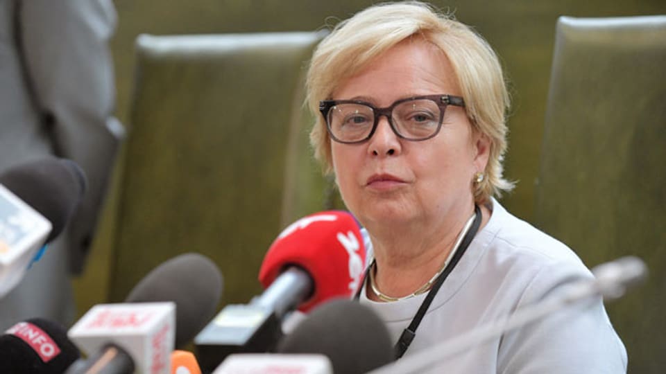Gerichtsvorsitzende Malgorzata Gersdorf ignorierte ihre per Gesetz erzwungene Pensionierung und erschien zur Arbeit am Warschauer Gericht.