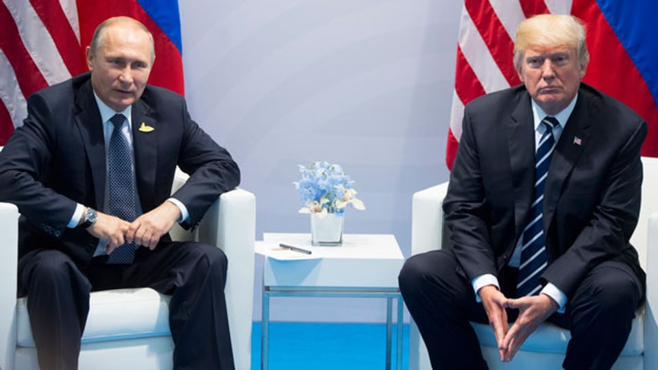 US-Präsident Donald Trump und der russische Präsident Wladimir Putin während des G20-Gipfels am 7. Juli 2017 in Hamburg.
