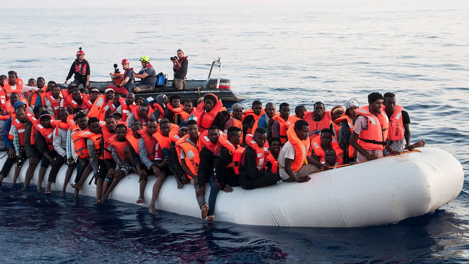 Migranten, die am 21. Juni 2018 im Mittelmeers gerettet wurden.