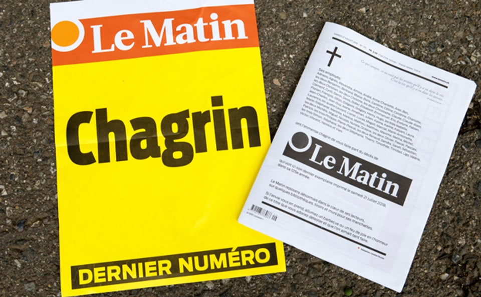Der Kioskaushang zur letzten gedruckten Ausgabe von «Le Matin».