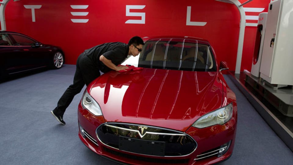 Der amerikanische Elektroauto-Hersteller Tesla hat angekündigt, in Shanghai eine Tesla-Fabrik zu bauen. China lässt es zu.