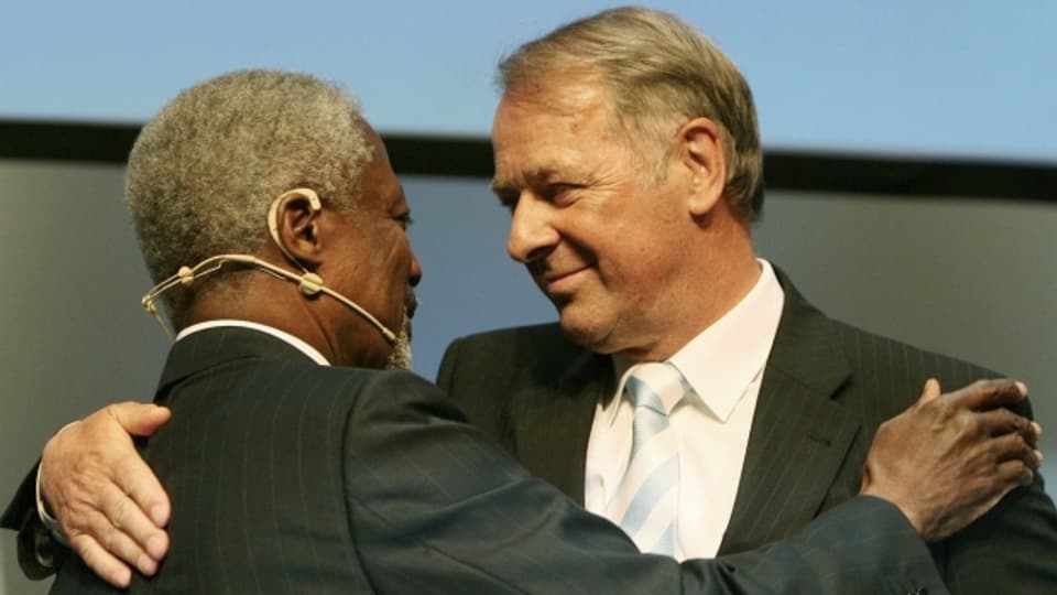 Alt-Bundesrat Adolf Ogi mit Ex-Uno-Generalsekretär Kofi Annan (Archiv)