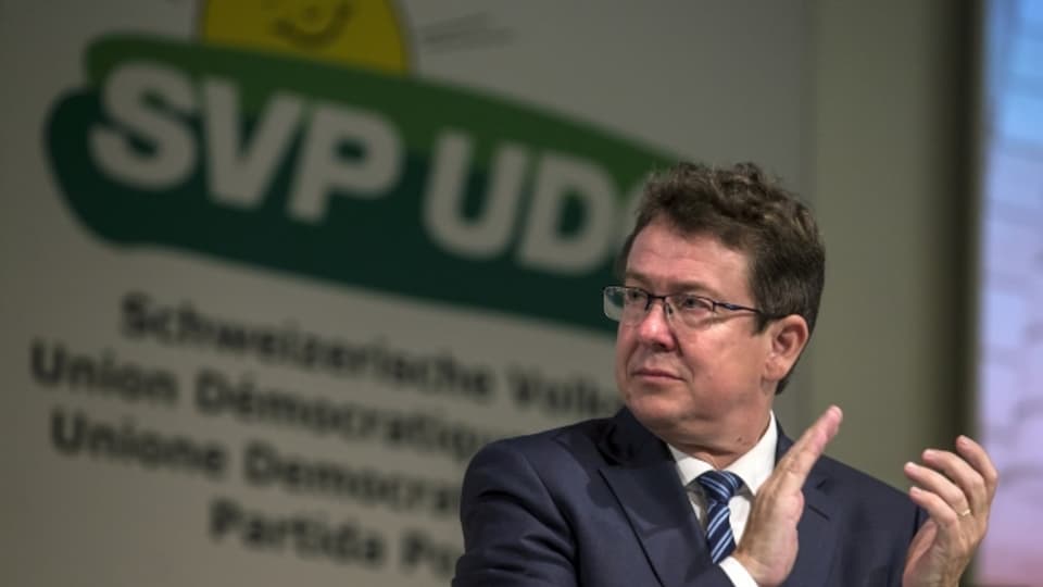 SVP-Präsident Albert Röst in an der DV im Kanton Zug.