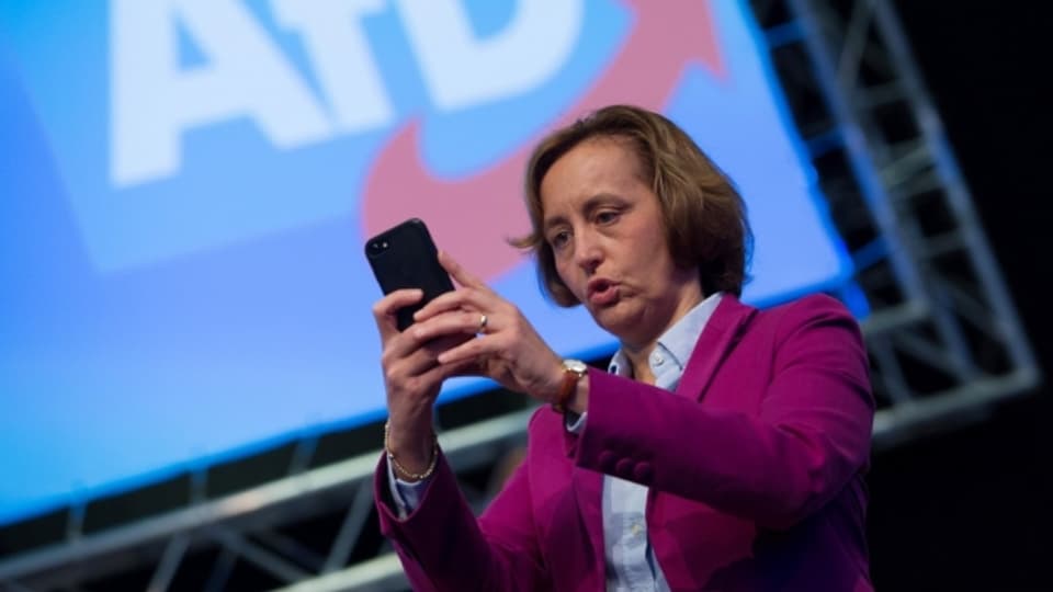 Die AfD-Politikerin Beatrix von Storch nutzt Social Media für die Verbreitung ihrer Botschaften (Archivbild).
