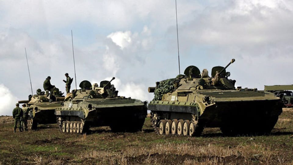 Russische Panzer an einer Übung.