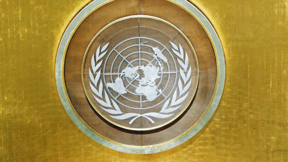 UNO-Symbol im Plenarsaal der UNO in New York.