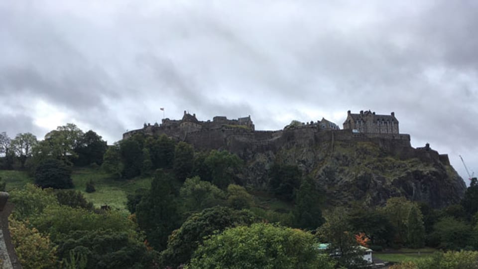Dunkle Wolken über dem Edinburger Schloss:  Schottinnen und Schotten sorgen sich um die ihre Zukunft nach dem Brexit