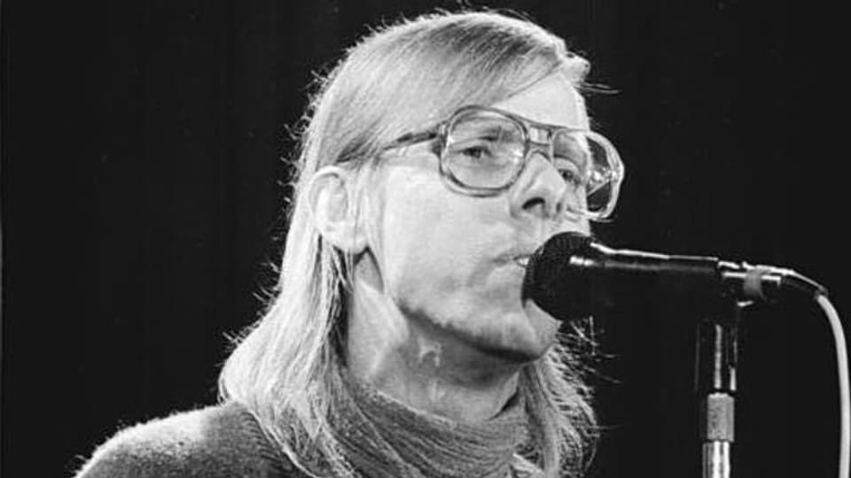Gerhard Gundermann, der «singende Baggerfahrer aus der Lausitz» an einem Konzert 1989.